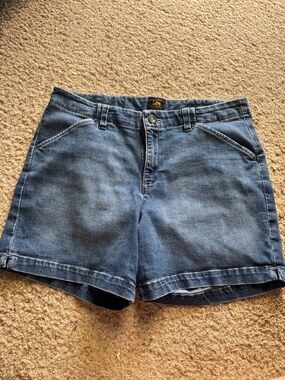 Lee Women's Legendary Blue Denim Shorts 5”